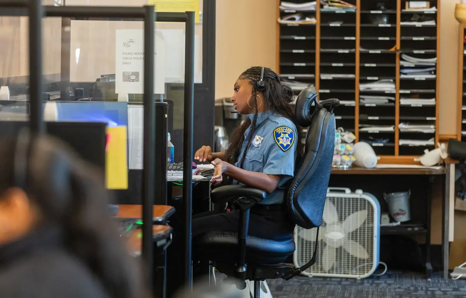 Oakland is struggling to field 911 dispatchers