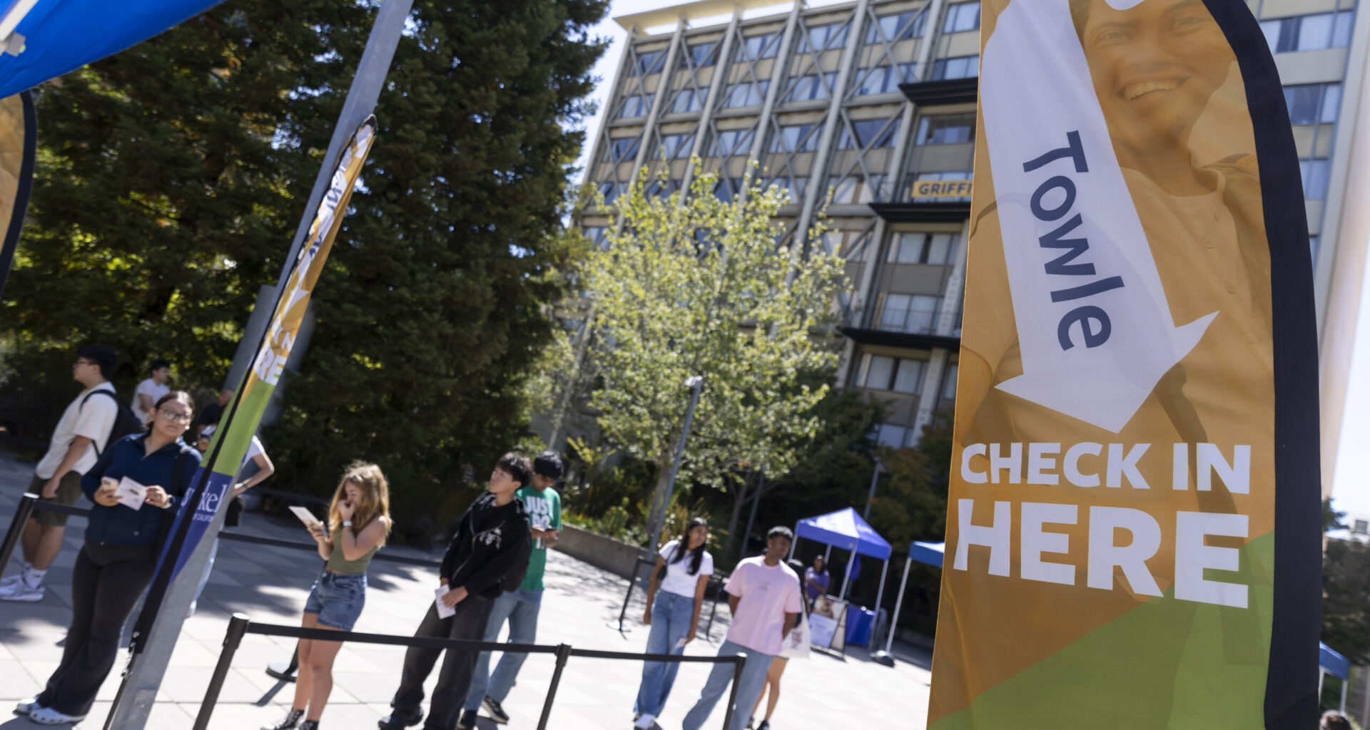 New students line up outside of a residence hall during the fall 2025 move-in at UC Berkeley.
