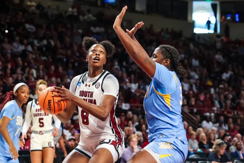 Women’s NCAA Sacramento 4 roundup: No. 1 South Carolina cruises | WKZO | Everything Kalamazoo