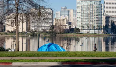 Cut homelessness by 50% in Oakland? A new plan says it’s possible