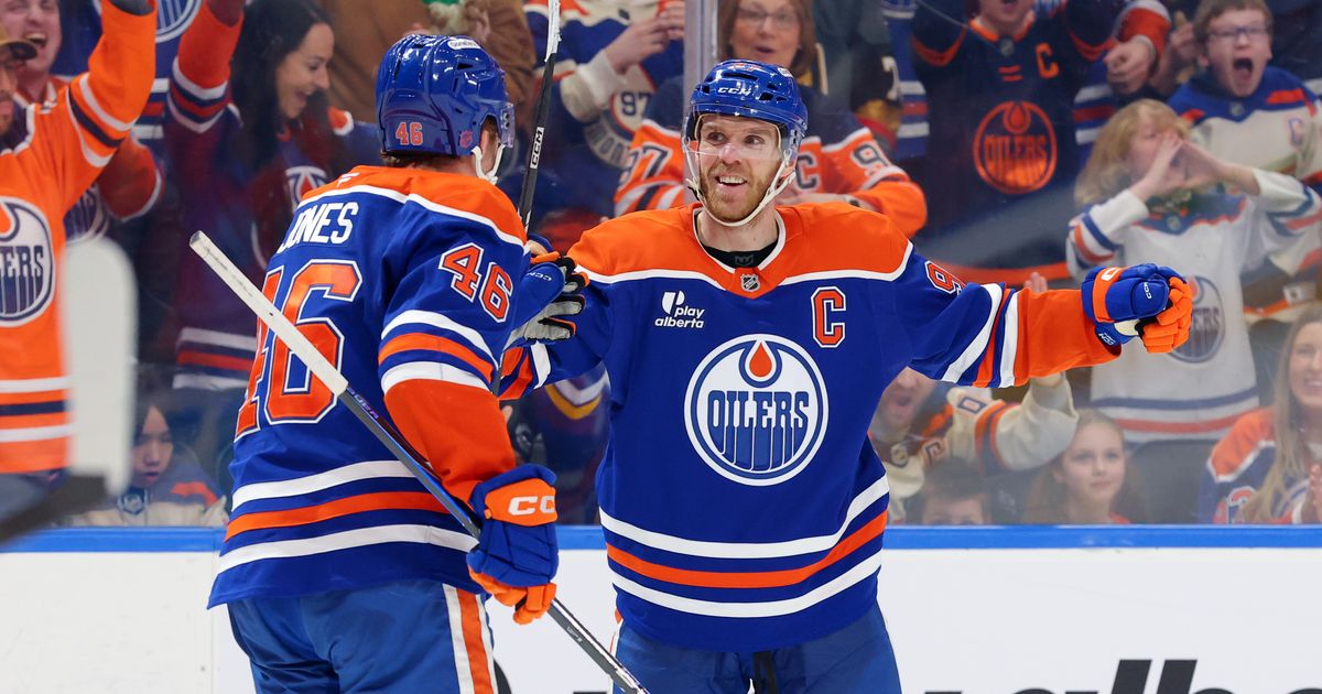 McDavid moves back into scoring lead with 3 points as Oilers beat Ducks 4-2 :: WRAL.com
