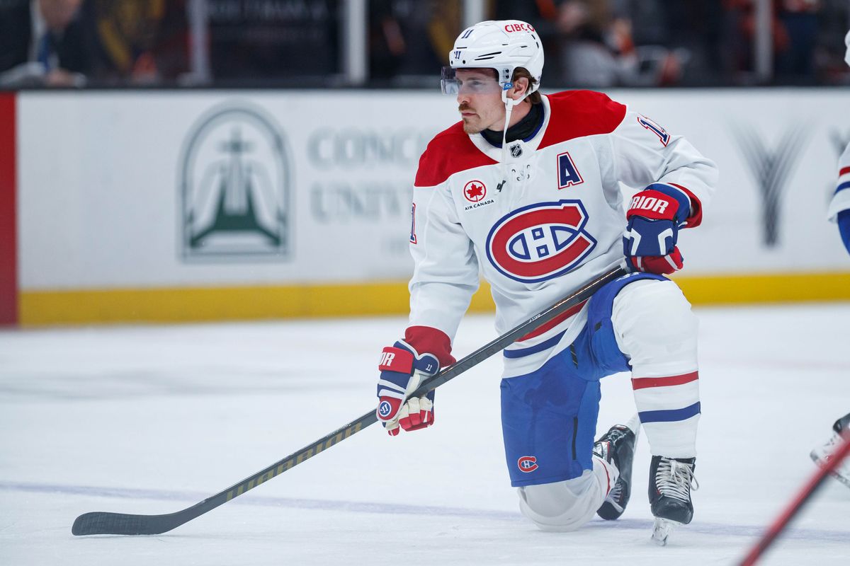 Montreal Canadiens right wing Brendan Gallagher (11) kneels before an NHL match against the Anaheim Ducks on March 6, 2026 in Anaheim, California.