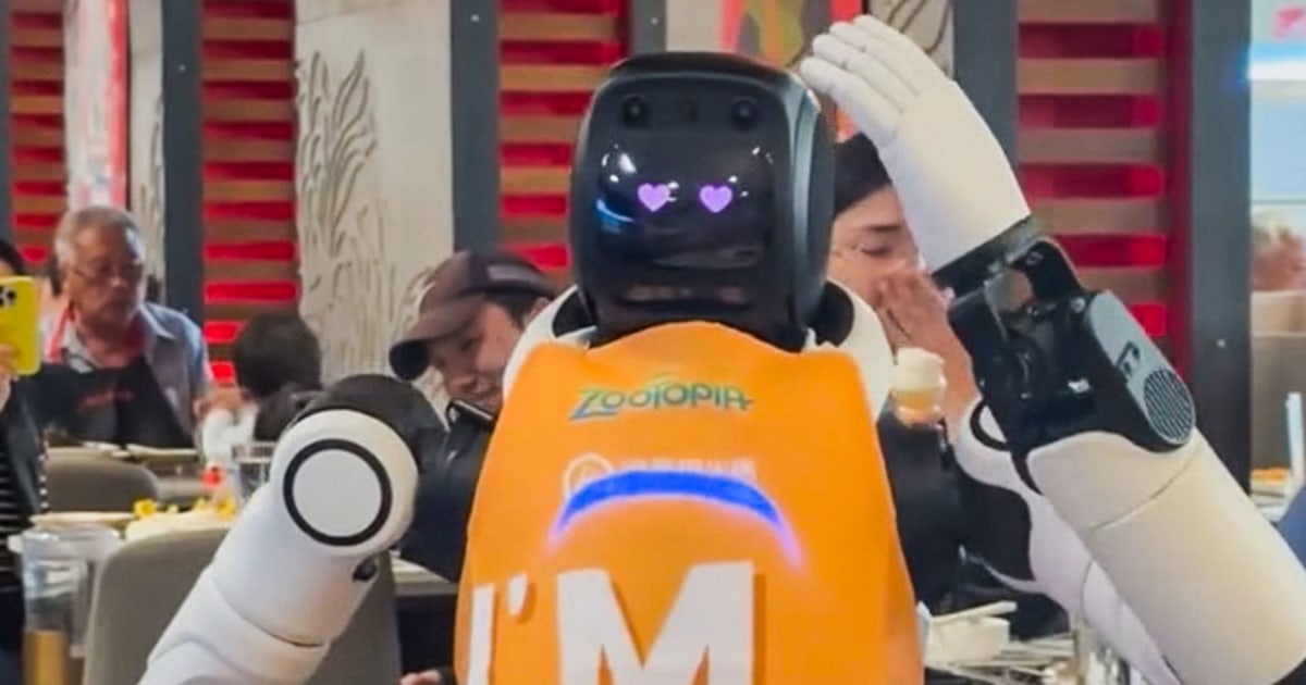 Dancing robot busts a move, and dishes, after going rogue at California hot pot restaurant