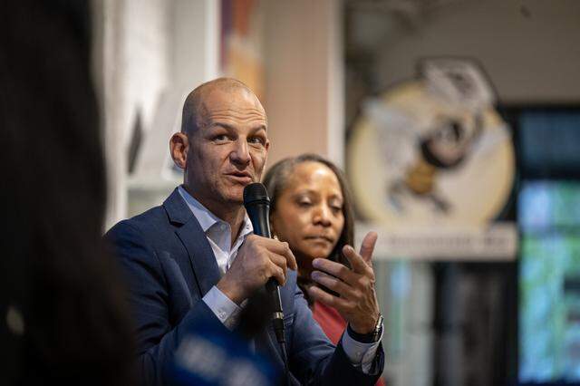 Sacramento Mayor Kevin McCarty and City Manager Maraskeshia Smith during The Sacramento Bee’s Q&A event with in the newsroom on Thursday.