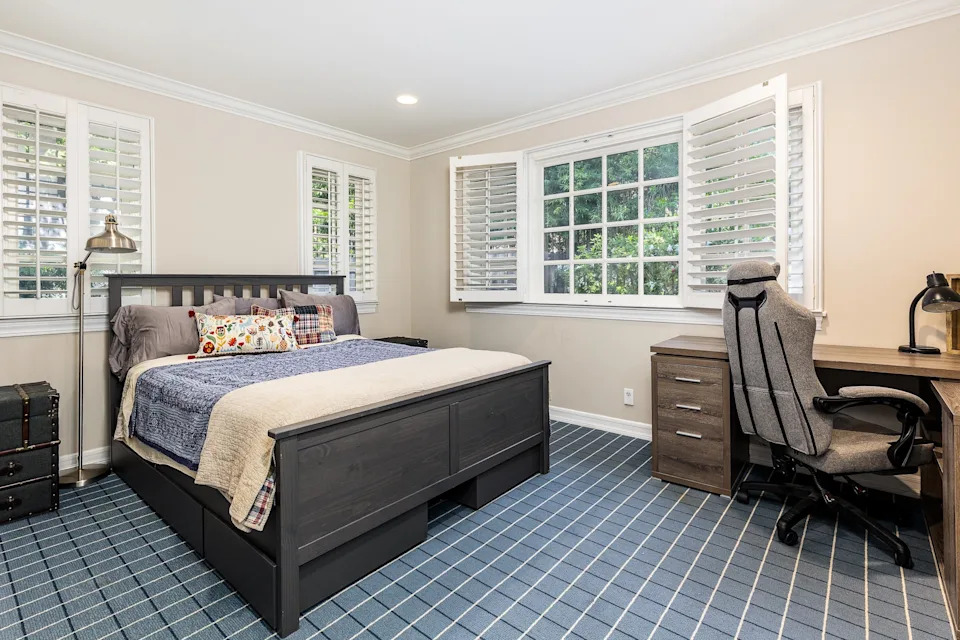 Drawing inspiration from the grove of deodar trees shrouding the dwelling, Farr details she "was going for a log cabin feel."