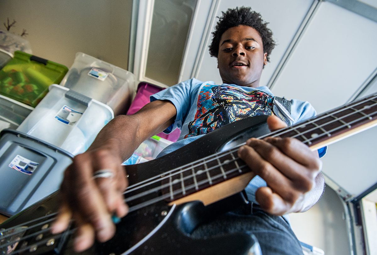 Students vie for cash prizes, studio time, bragging rights in districtwide Battle of the Bands • Eat. See. Do.