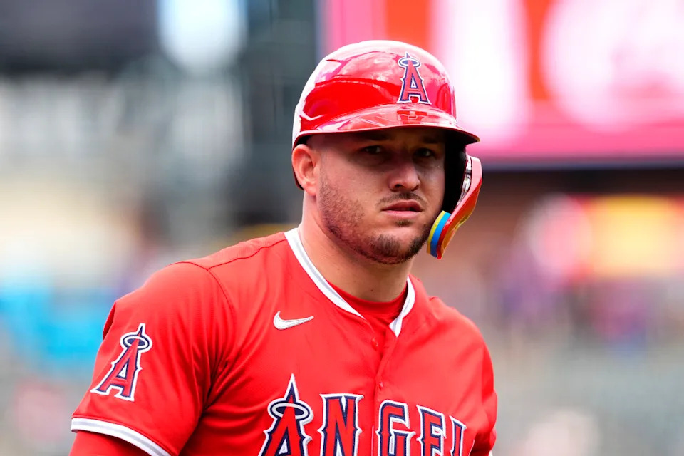 Los Angeles Angels designated hitter Mike Trout (27)Ron Chenoy-Imagn Images