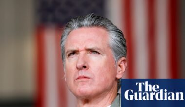 Can’t win? Drop out: California Democrats plead with governor hopefuls as party fears Republican surge | California