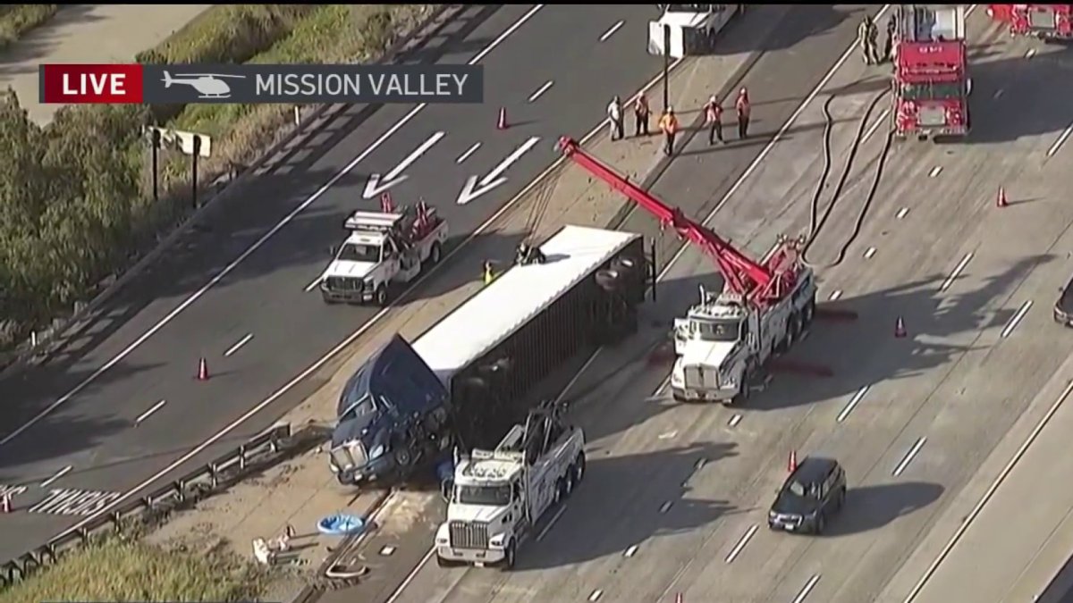 Toppled big rig stalls traffic on I-15 south near Friars Road in San Diego – NBC 7 San Diego