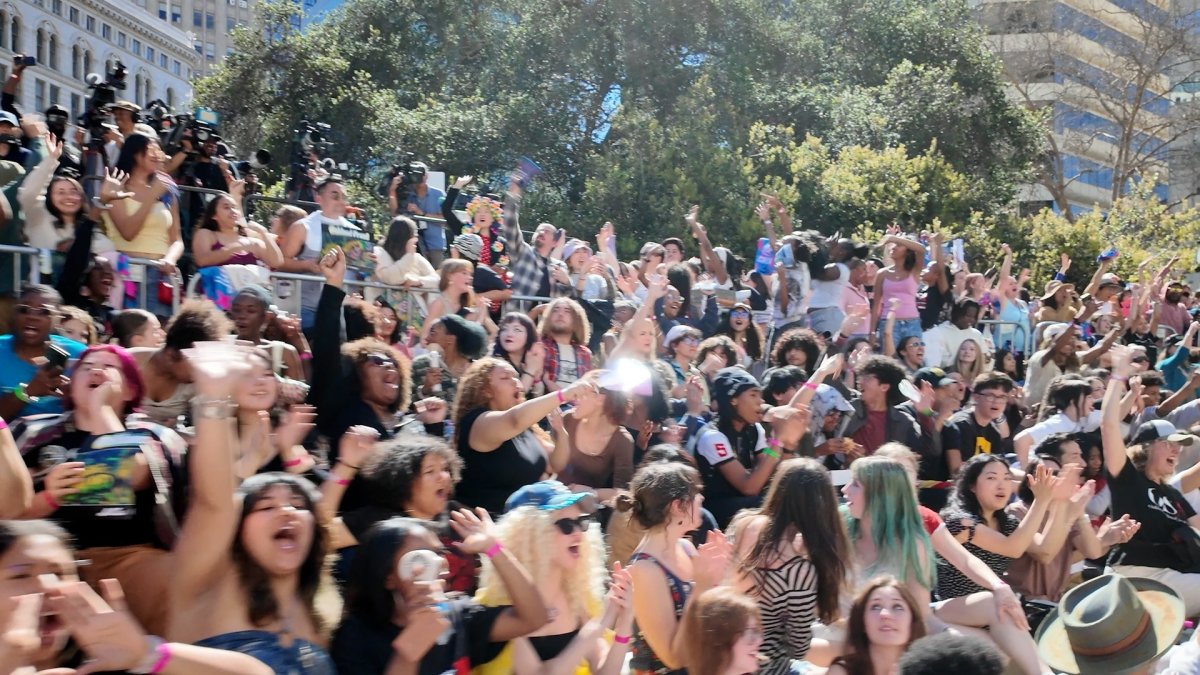 Oakland wanted to celebrate Alysa Liu, but Alysa wanted to celebrate Oakland! – NBC Bay Area