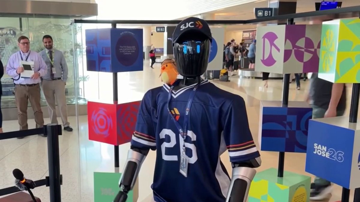 AI-powered robot at SJC helps travelers find flights and answers questions – NBC Bay Area