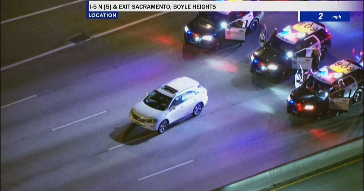 5 Freeway near East LA closed after pursuit suspect stops in lanes