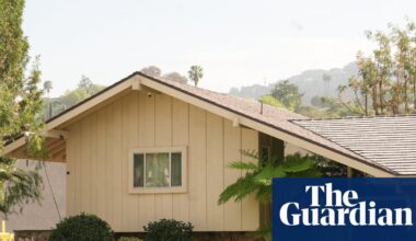 Famous Brady Bunch house awarded Los Angeles landmark status | Los Angeles