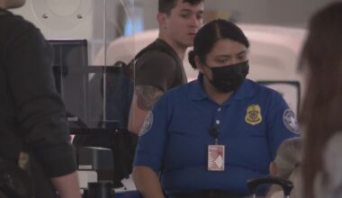 Sacramento airport collects gift card donations to support TSA agents during shutdown