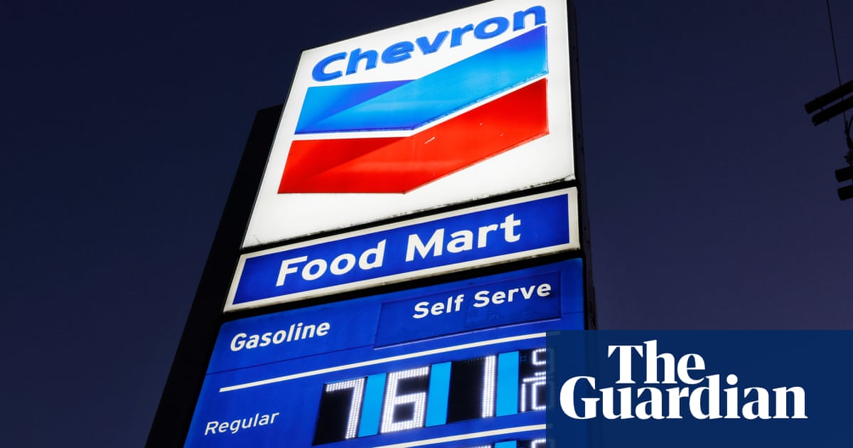 Gas prices are soaring – but one Los Angeles gas station is taking it to the extreme | Los Angeles