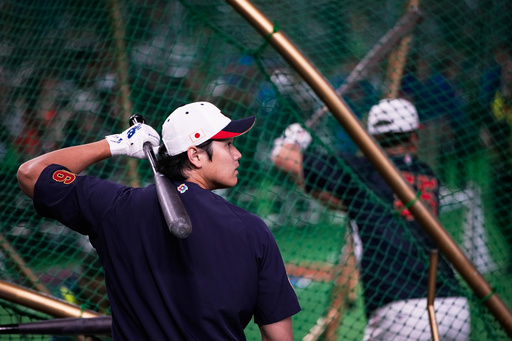 Shohei Ohtani hits a grand slam at the World Baseball Classic after putting on a show in BP