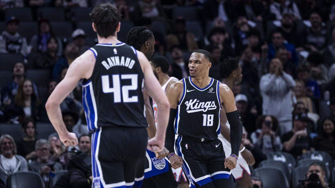 Injury depleted Sacramento Kings stun Clippers in Inglewood