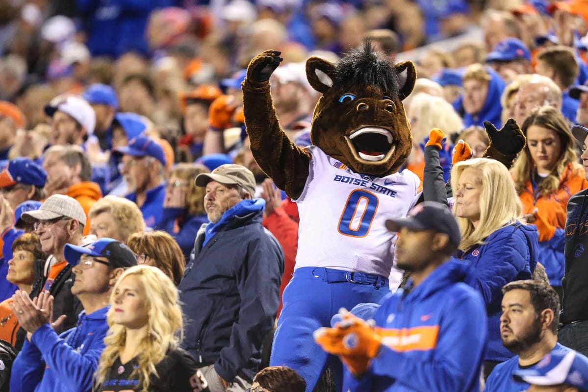 Boise State vs Fresno State Prediction, Picks & Odds