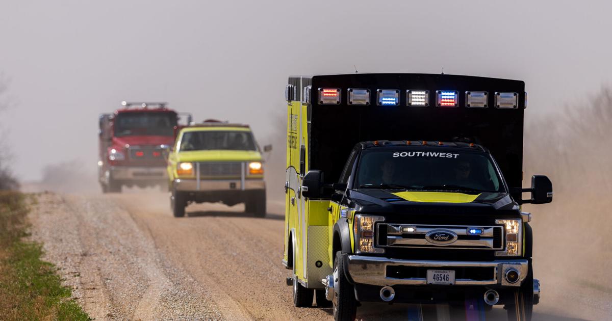 Snow and wind batter parts of US, with threat of thunderstorms and tornadoes starting later Sunday | National