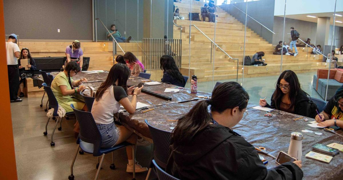 CSUF art workshops let students sculpt stress away | Lifestyle