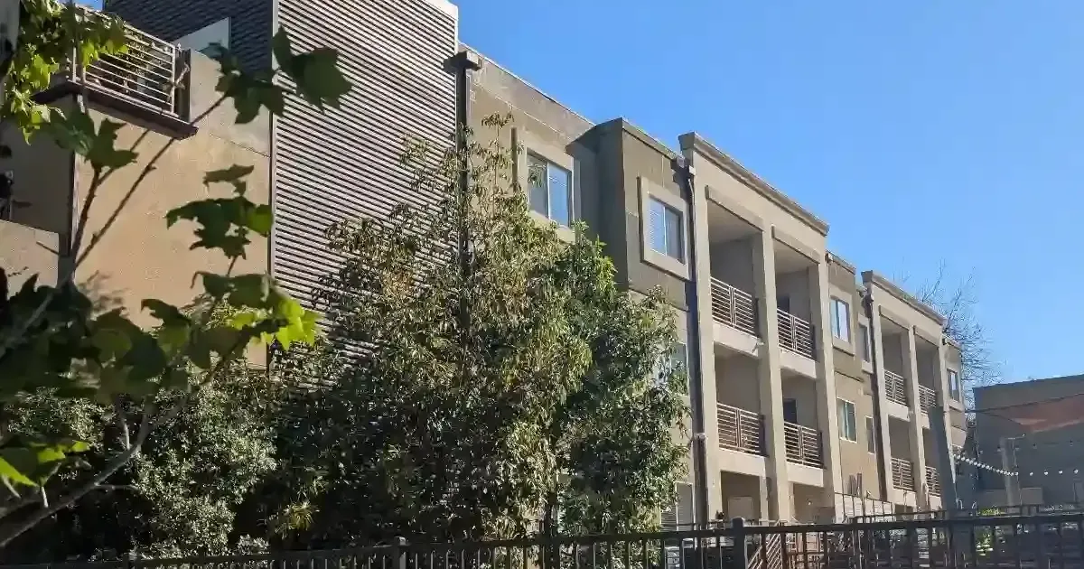 Guess the price of a 3-bedroom, 3-bath River House condo in Frogtown | East LA News