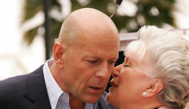 Feel Good of the Week: Marlene Willis Has Volunteered 22 Years With LAPD 💙 | KOST 103.5