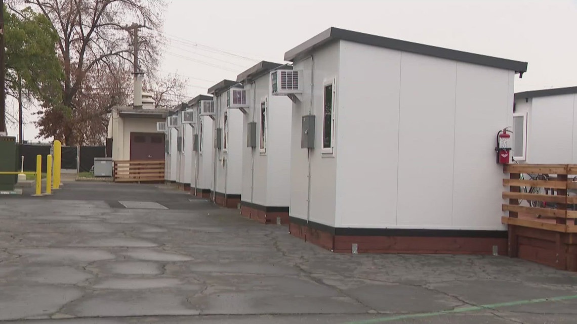 Sacramento approves contract to add 35 tiny homes to emergency housing site
