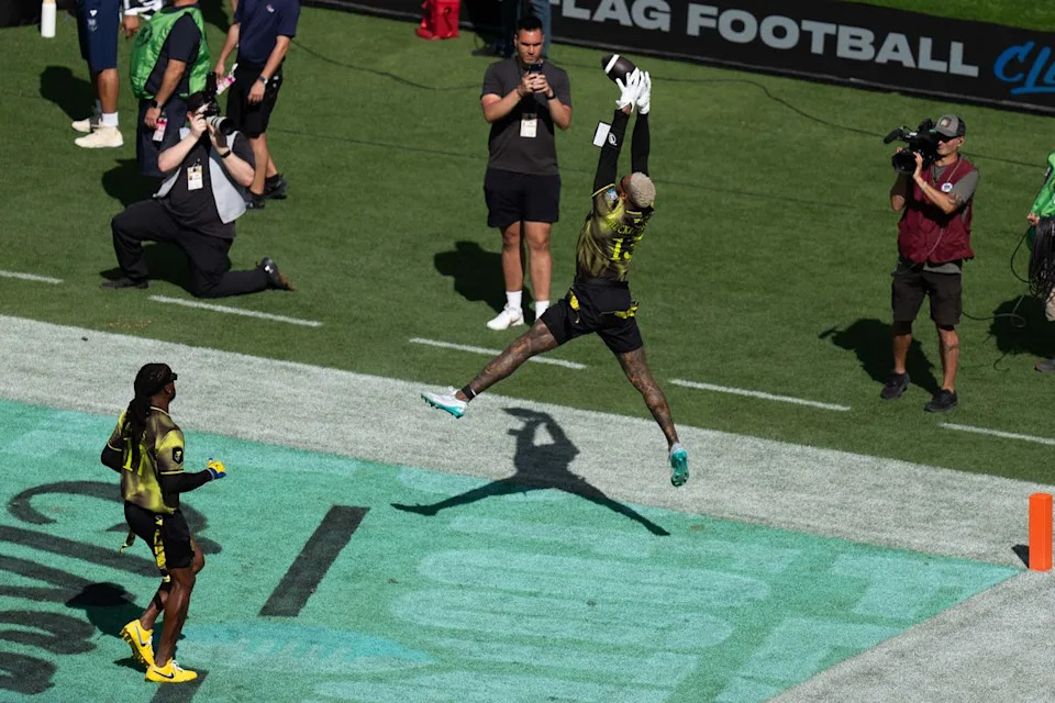 Wildcats wide receiver Odell Beckham Jr. (13) jumps for a touchdown catch during the Fanatics Flag Football event, March 21, 2026, in Los Angeles.