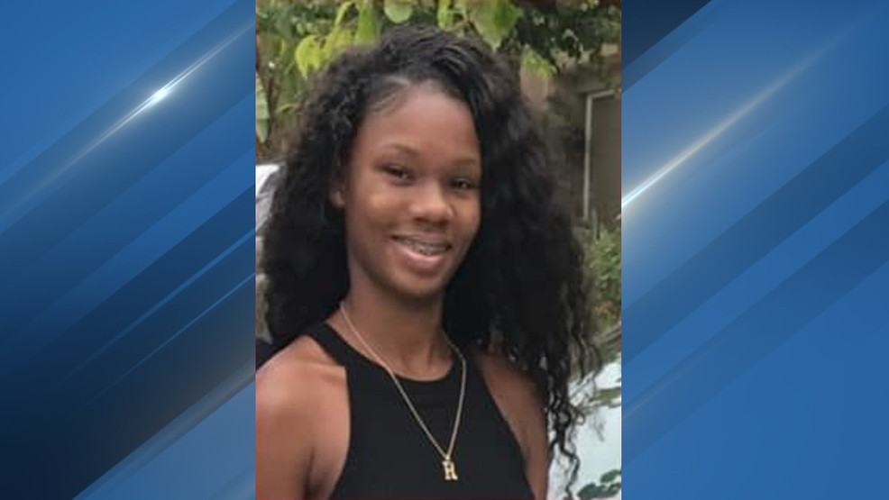 Ronnetta Martin, 27. Photo courtesy of Kern County Sheriff's Office.{p}{/p}