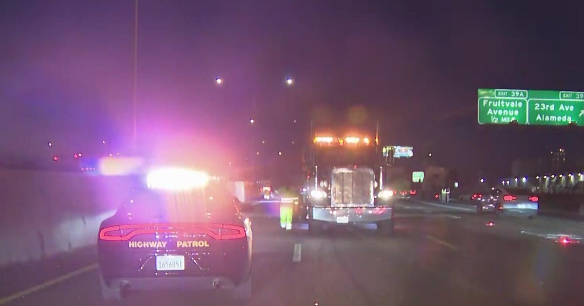 All lanes of southbound I-880 in Oakland open after big-rig overturns