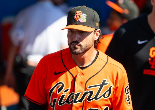 March 2, 2026; Phoenix, Arizona; San Francisco Giants manager Tony Vitello against the Chicago White Sox during a spring training game at Camelback Ranch-Glendale.