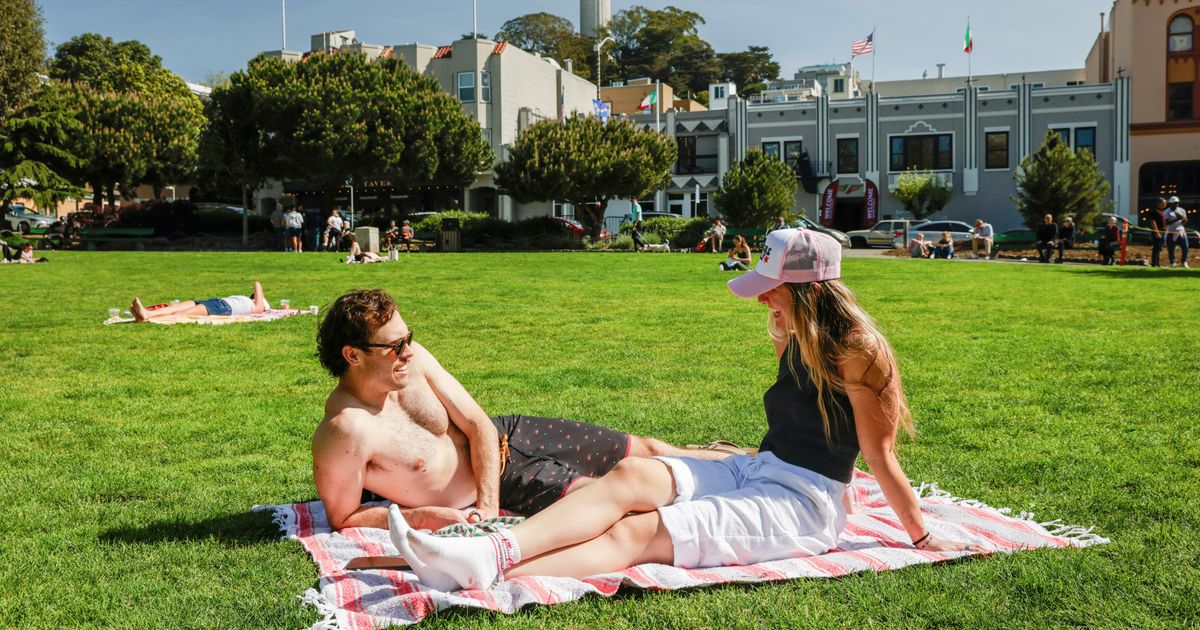 San Francisco sizzles as a winter heat wave grips the West :: WRAL.com