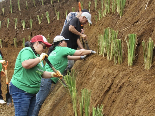 Alameda residents helping to preserve Costa Rican cloud forest