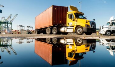 Did ICE arrest a truck driver in Oakland?