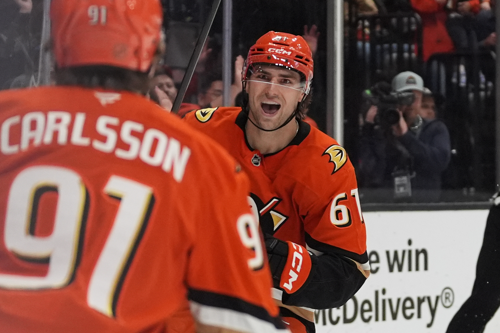Ducks left wing Cutter Gauthier (61) celebrates his goal with...