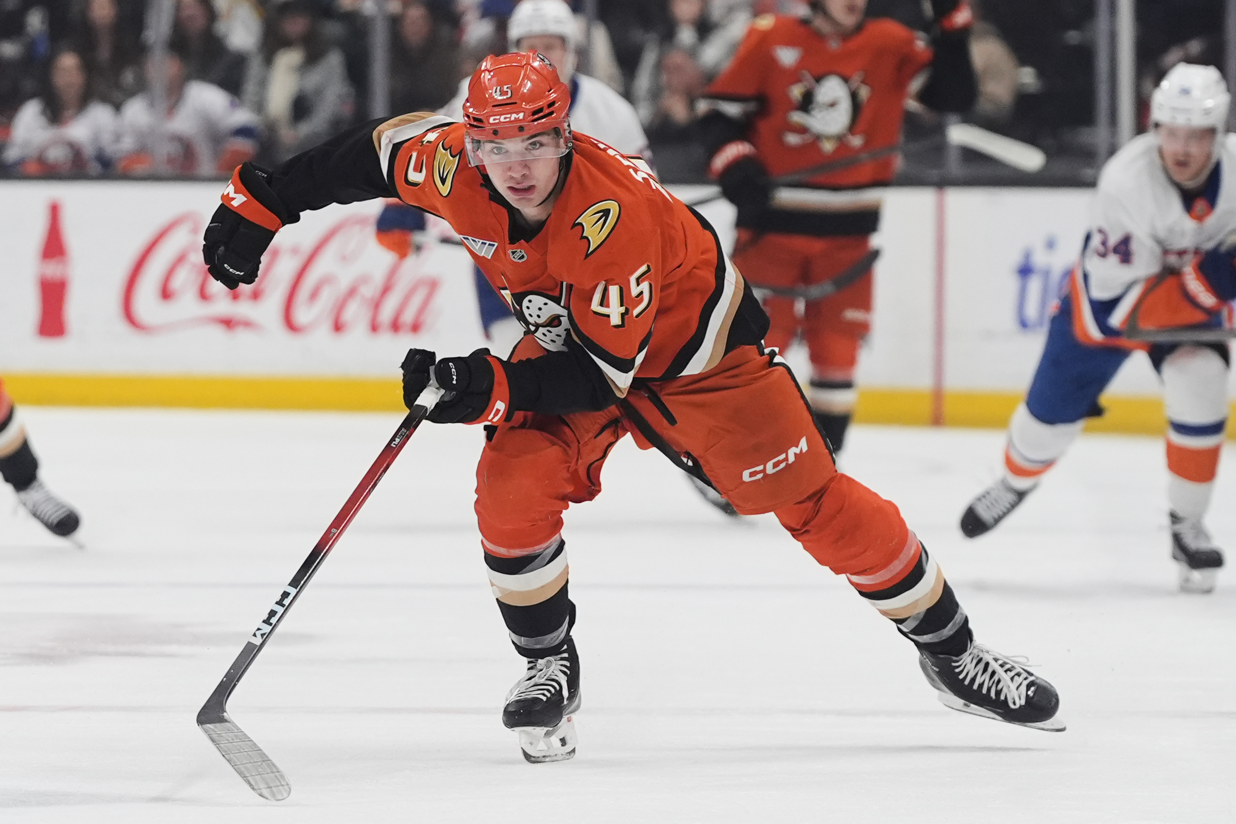 Ducks right wing Beckett Sennecke chases the puck during the...