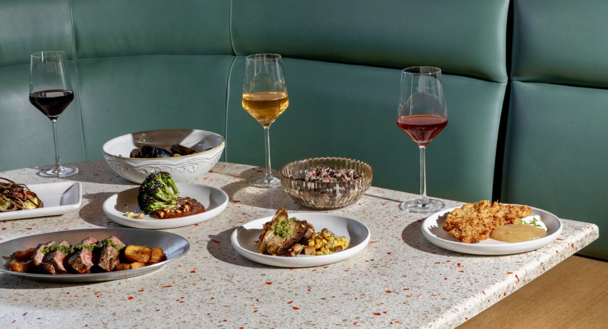 Amiguita dishes and wine