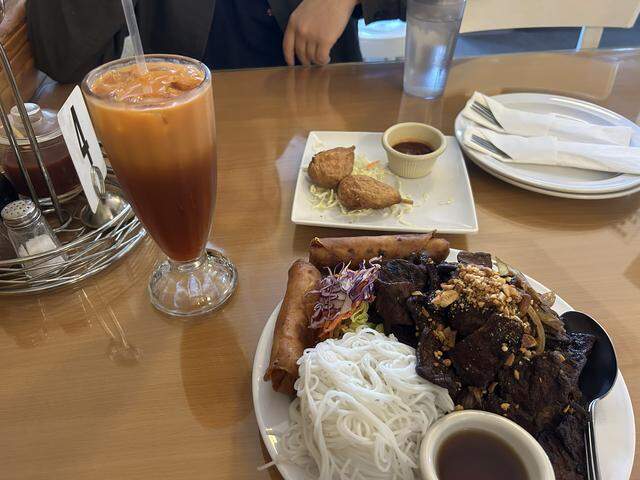 For under $25, The Bee’s Veronica Fernandez-Alvarado got Thai Tea, vegan drumsticks and barbecue “beef” with rice noodles.