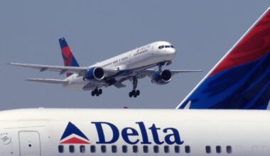 At least 5 people injured on Delta flight from Los Angeles to Sydney