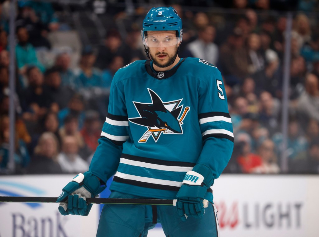 San Jose Sharks' Tyler Toffoli, Vincent Desharnais out vs. Philadelphia