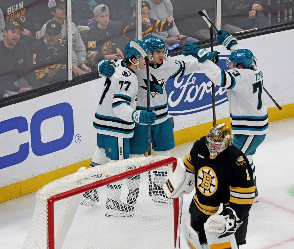 William Eklund, San Jose Sharks beat Boston Bruins, move into playoff spot