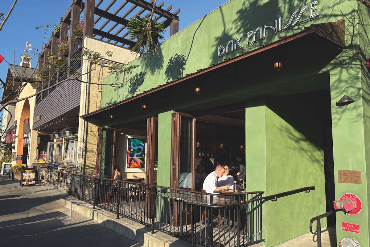 Chez Panisse opens next-door cocktail lounge