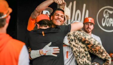 Tennessee baseball handles Oakland on debut-filled day – The Daily Beacon