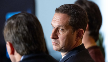 Lurie orders elimination of 500 City Hall positions amid budget deficit