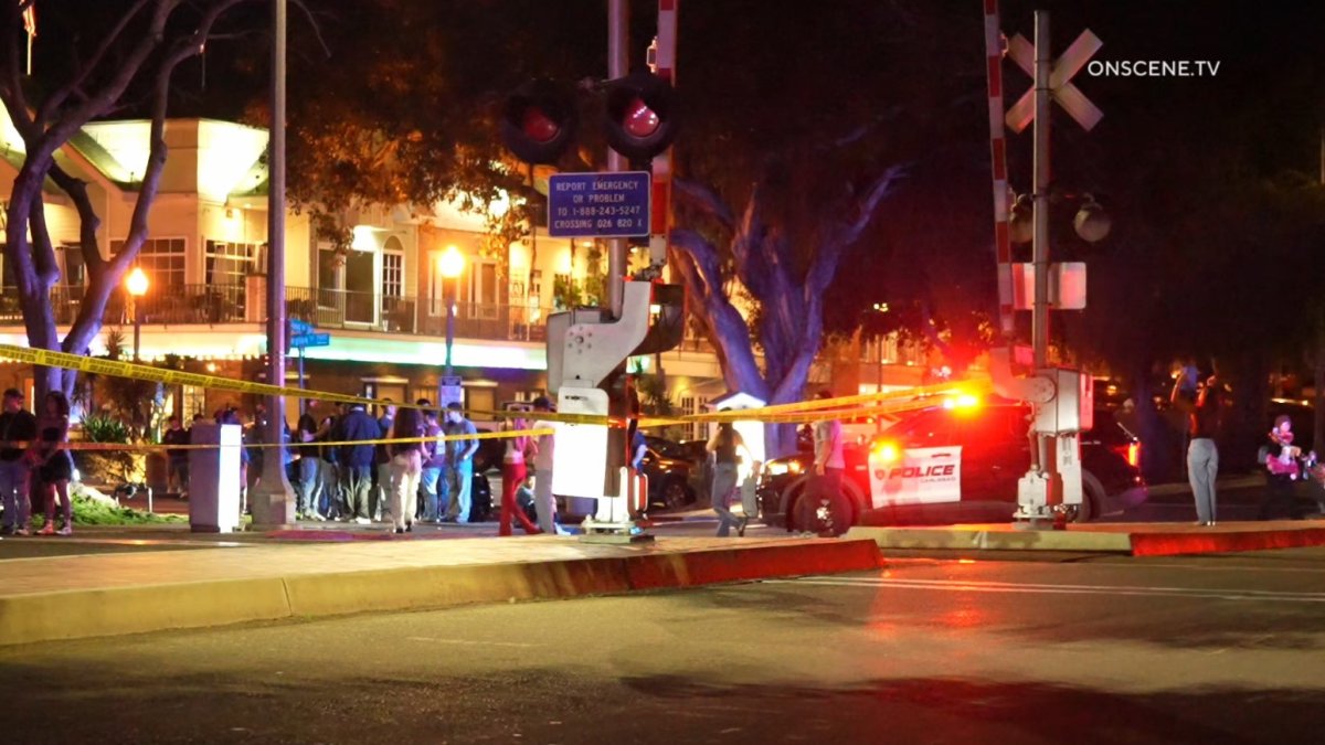 Suspect flees after Downtown Carlsbad stabbing, police say – NBC 7 San Diego