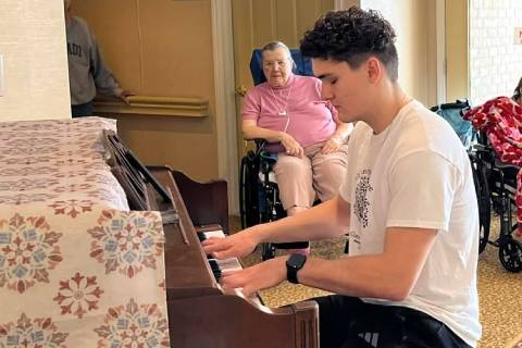 Christian Cummings at piano