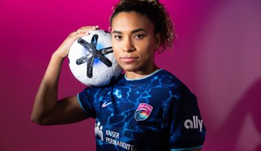 SHE CATCHES THE WAVE: USWNT standout Macario signs with San Diego