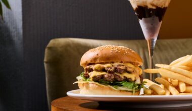 Big Easy-Tinged Causwells Unpacks a Martini Cart at Its New Silicon Valley Outpost in Menlo Park
