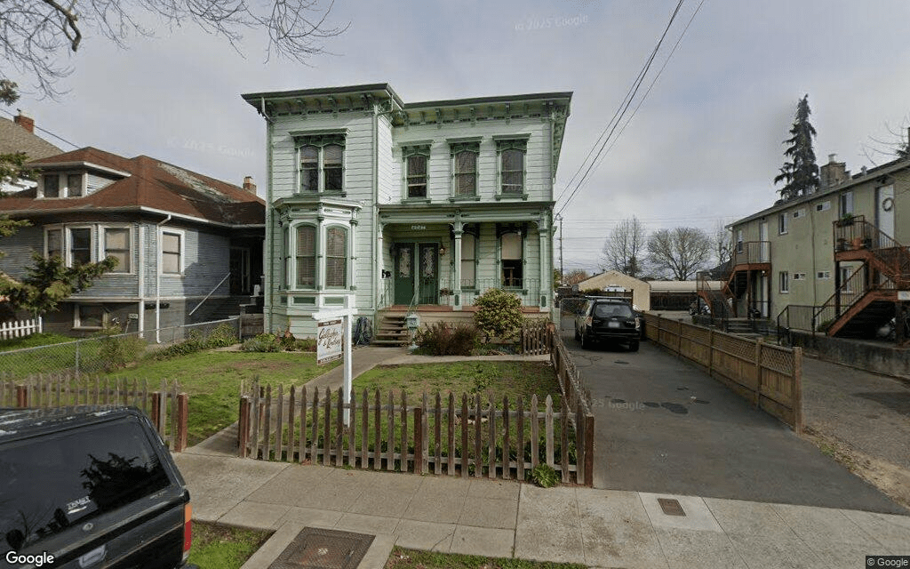 Duplex sells for $1.1 million in Alameda