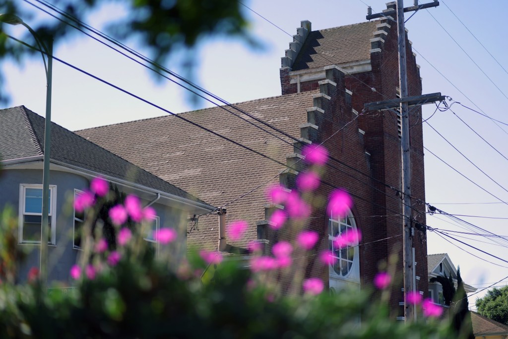 Woman secretly sold Oakland church's parking lot, stole $480K
